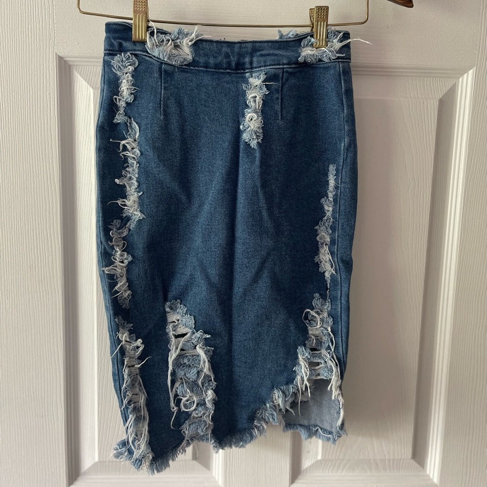 Fashion Nova skirt